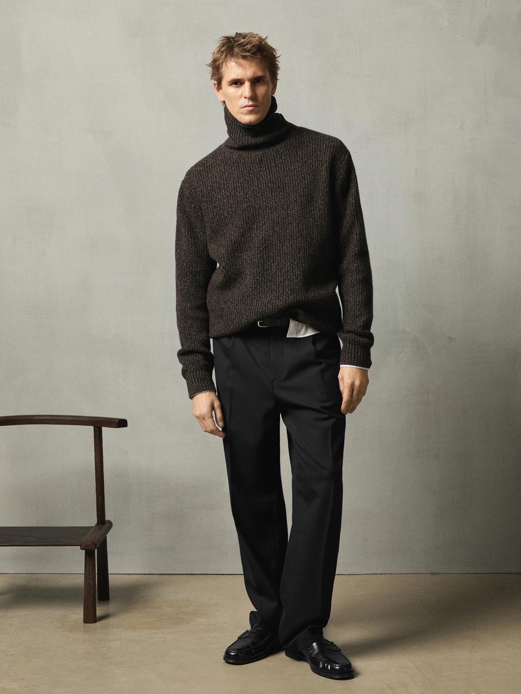 Relaxed fit trousers