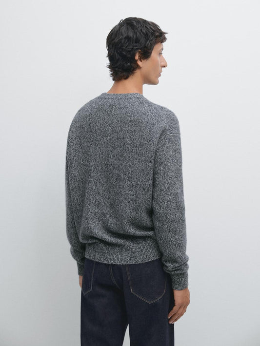 100% cashmere crew neck sweater