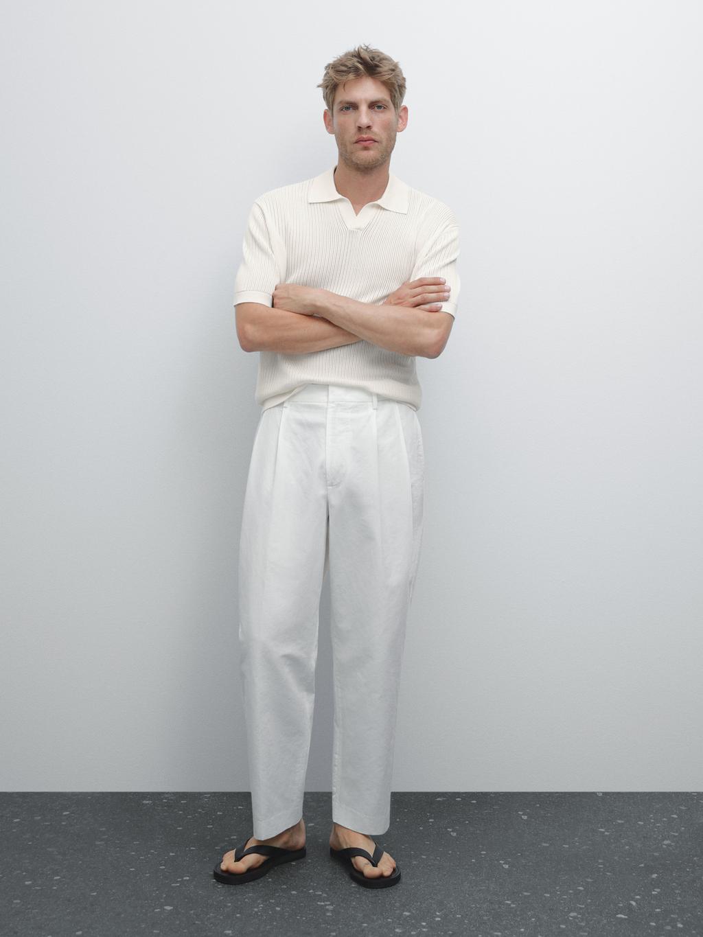 Cutwork V-neck polo shirt