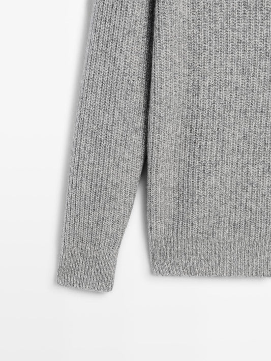 100% wool mock neck jumper