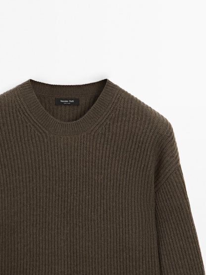 Crew neck ribbed sweater