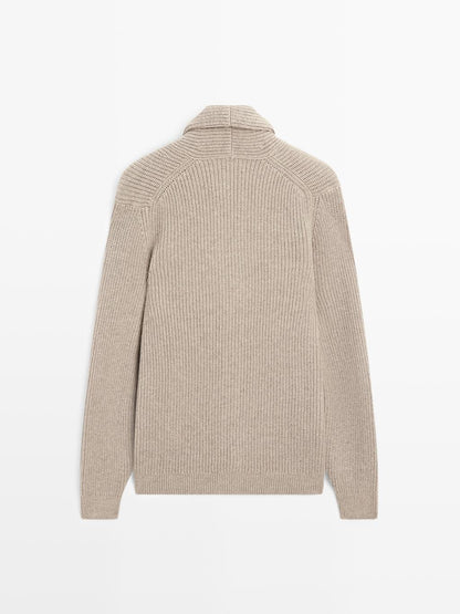 Collared knit cardigan