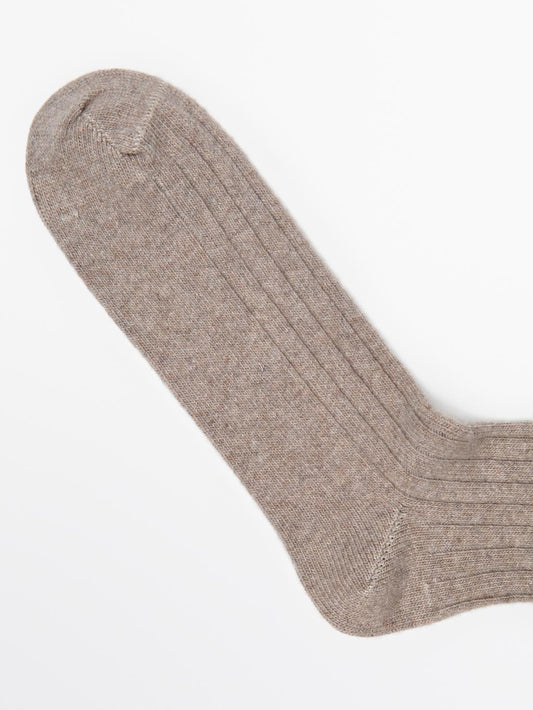 Ribbed knit wool and cashmere socks