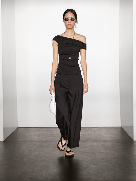 Flowing linen blend trousers with darts