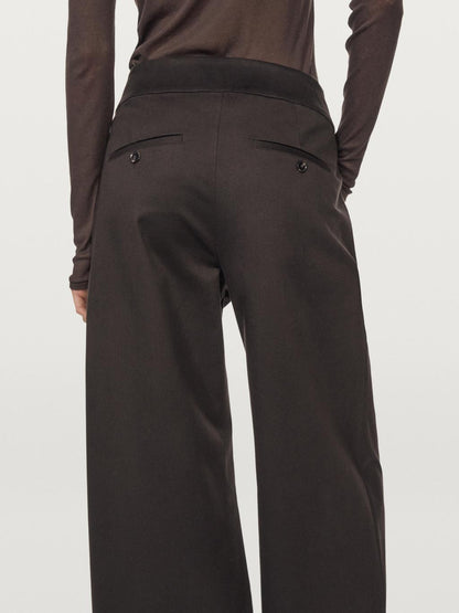 Wide-leg pleated trousers