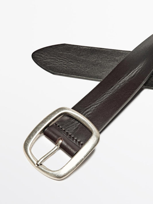 Nappa leather belt with rounded buckle