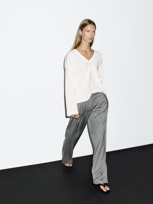 Oversize V-neck T-shirt