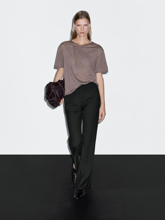 Short sleeve T-shirt with asymmetric fastening