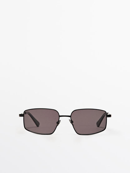 Metallic sunglasses