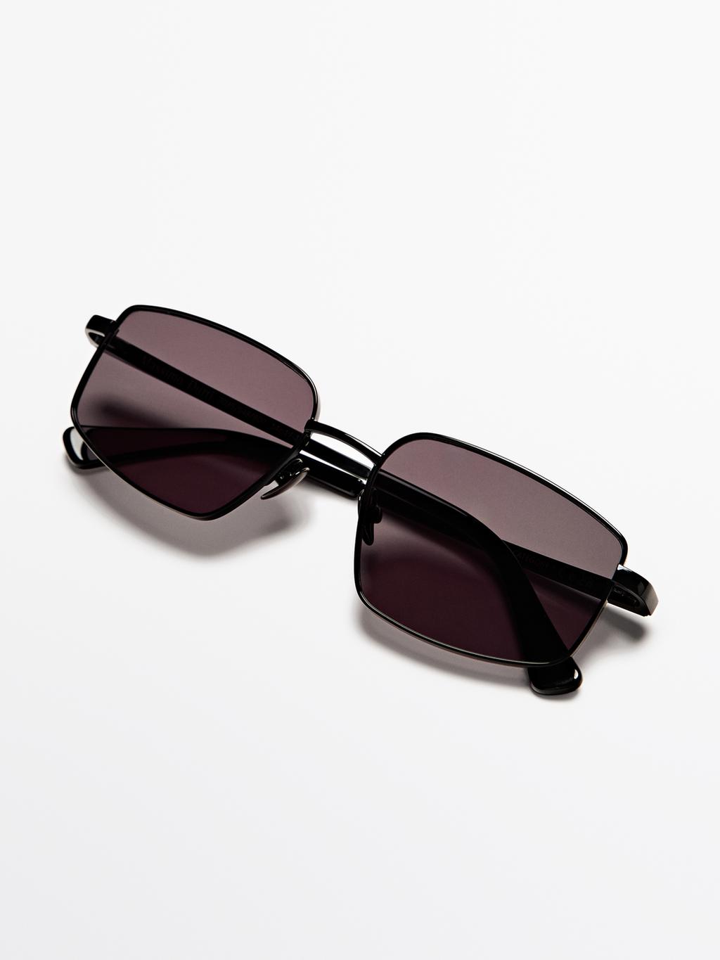 Metallic sunglasses