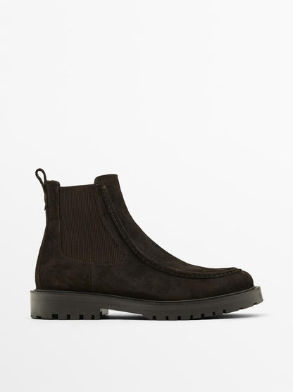 Oiled split leather Chelsea boots